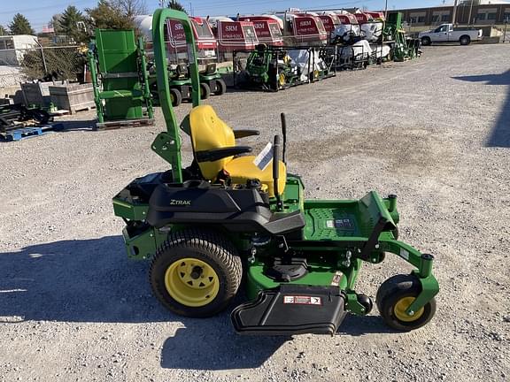 Image of John Deere Z720E equipment image 3