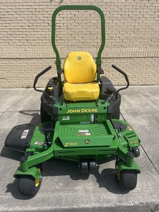 Main image John Deere Z720E
