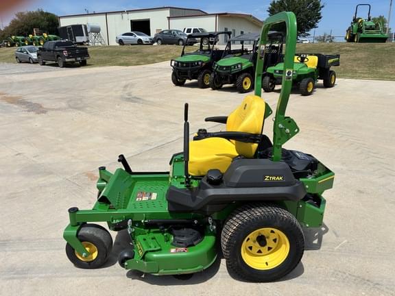 Image of John Deere Z720E equipment image 1