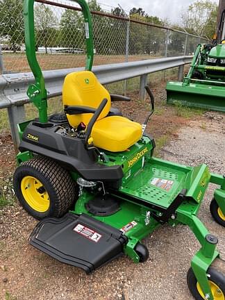 Image of John Deere Z720E Image 0