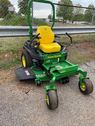 Image of John Deere Z720E Image 0