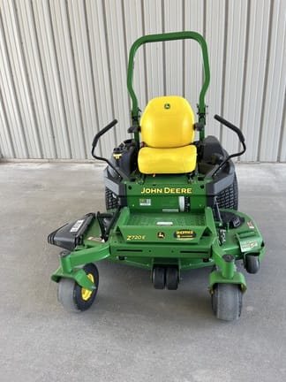 2024 John Deere Z720E Equipment Image0