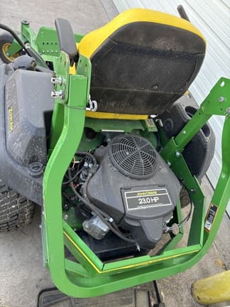 Image of John Deere Z720E equipment image 2