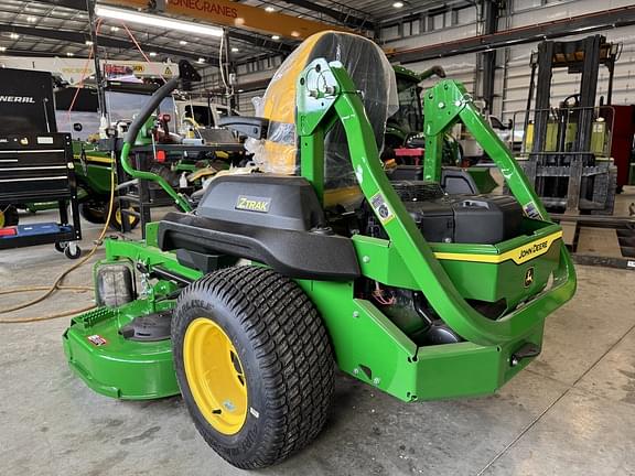 Image of John Deere Z735M equipment image 3