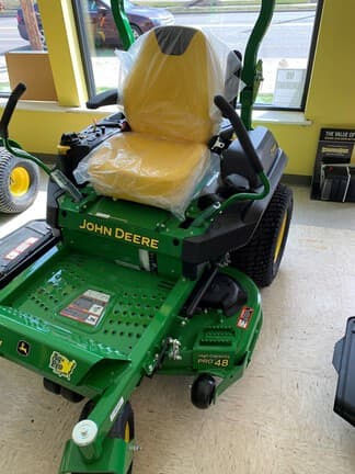 Main image John Deere Z735M