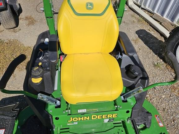Image of John Deere Z735M equipment image 4