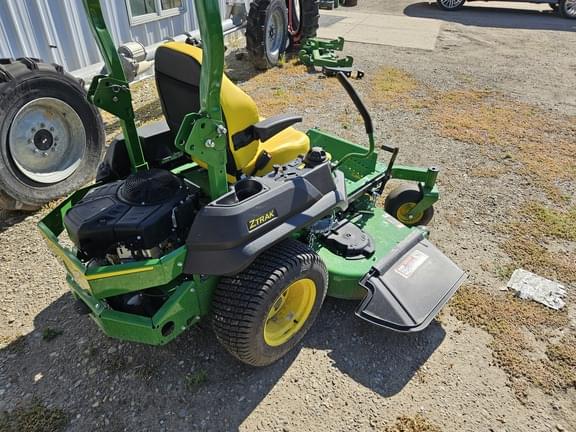 Image of John Deere Z735M equipment image 3