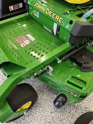 Image of John Deere Z735M equipment image 3