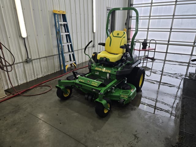 Image of John Deere Z760R equipment image 1