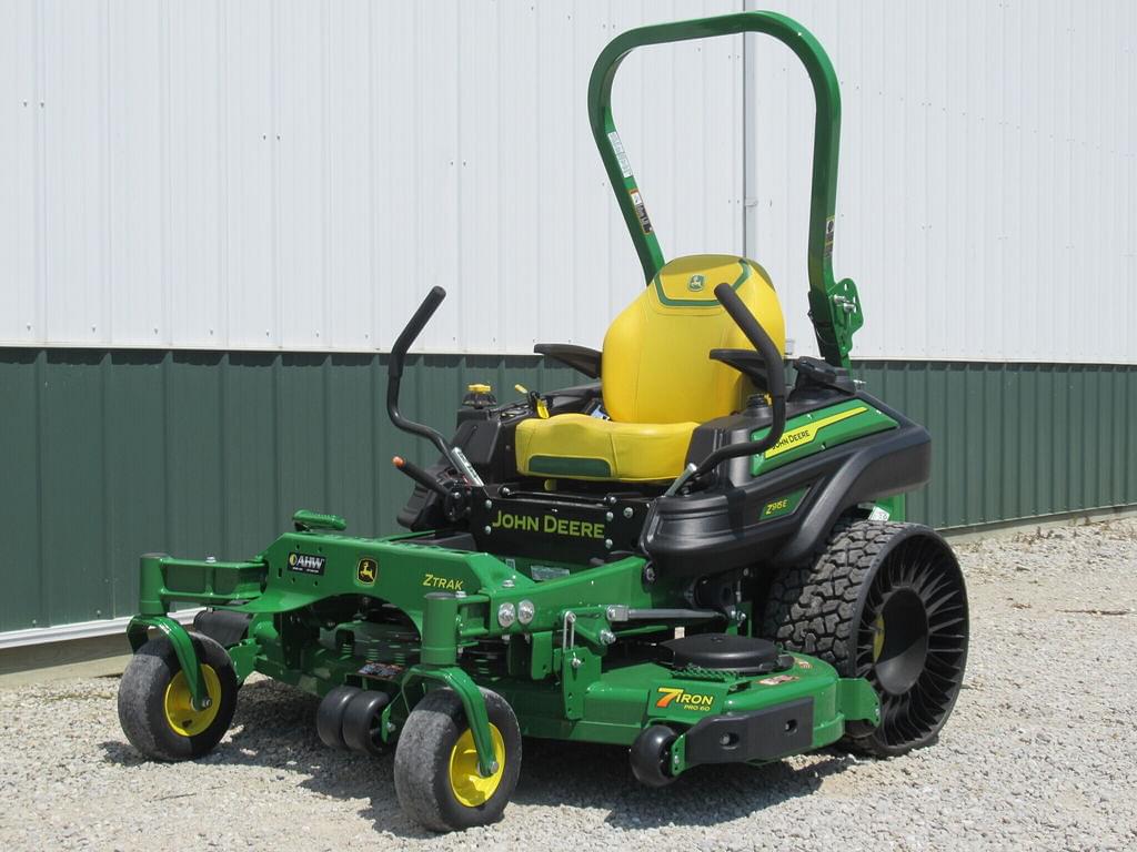 Image of John Deere Z915E Primary image