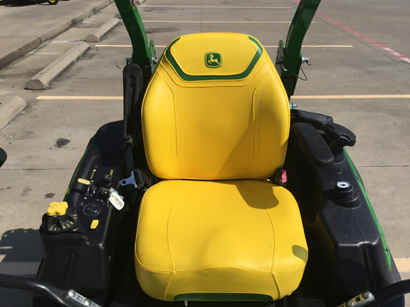 Image of John Deere Z915E equipment image 4