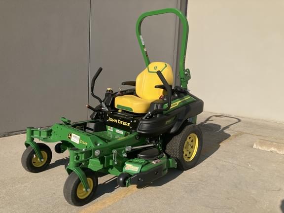 Image of John Deere Z915E equipment image 1