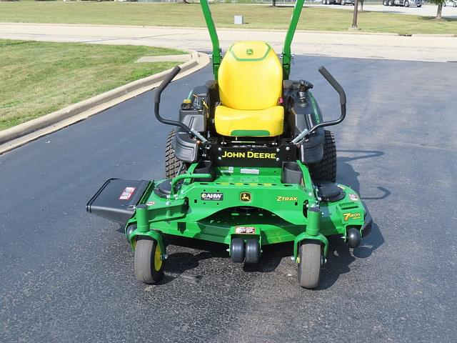 Image of John Deere Z915E equipment image 1