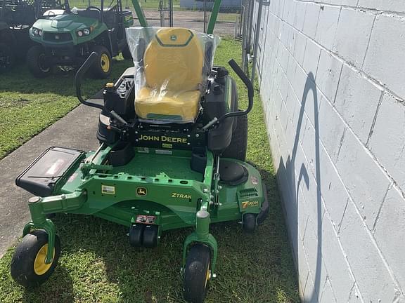 Image of John Deere Z915E equipment image 1