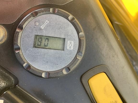 Image of John Deere Z915E equipment image 4
