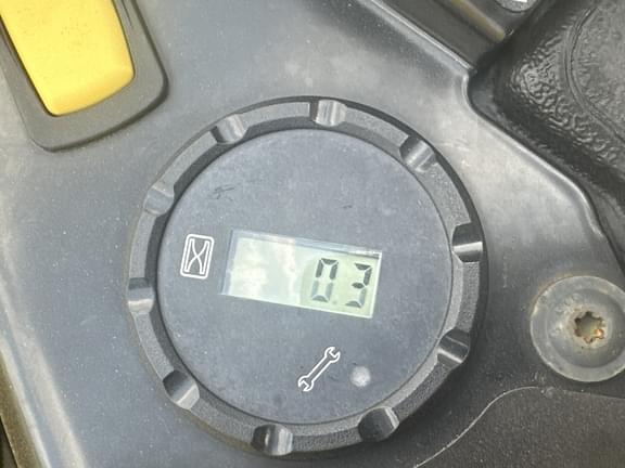 Image of John Deere Z915E equipment image 4