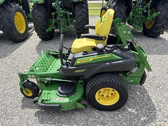 Image of John Deere Z920M equipment image 2