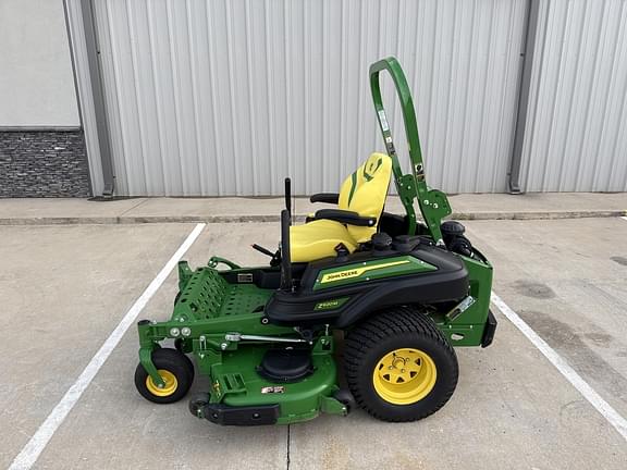 Image of John Deere Z920M equipment image 1