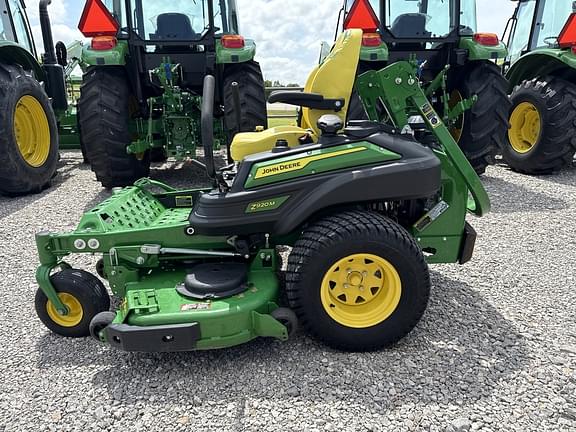 Image of John Deere Z920M equipment image 3
