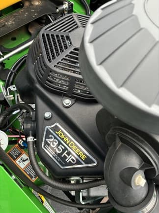 Image of John Deere Z920M equipment image 4