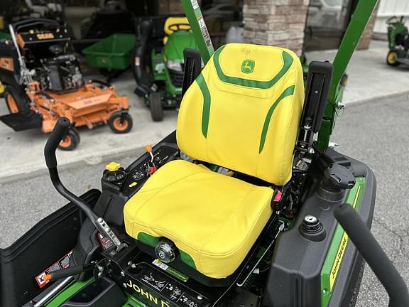 Image of John Deere Z920M equipment image 1