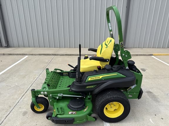 Image of John Deere Z920M equipment image 2