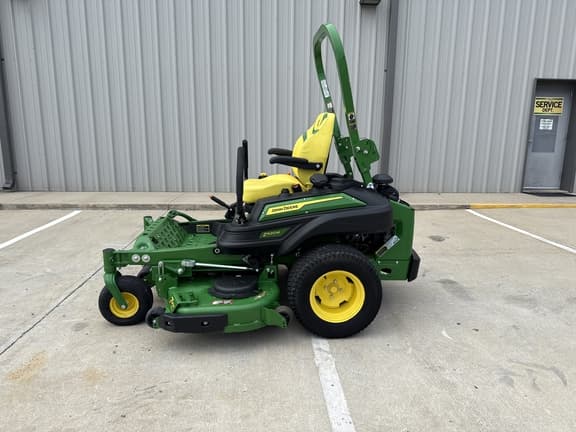 Image of John Deere Z920M equipment image 1