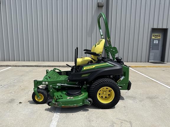 Image of John Deere Z920M equipment image 4