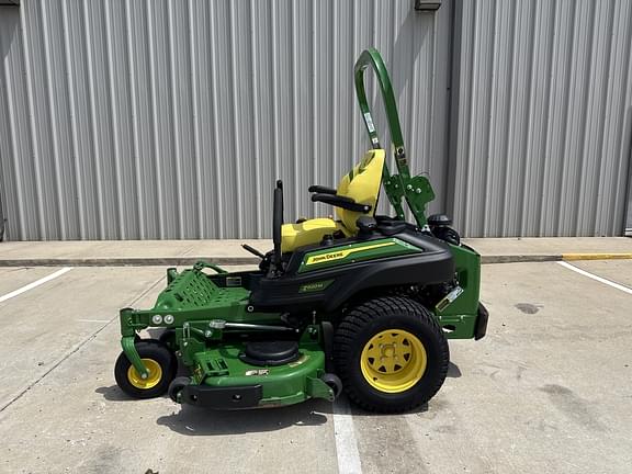 Image of John Deere Z920M equipment image 1