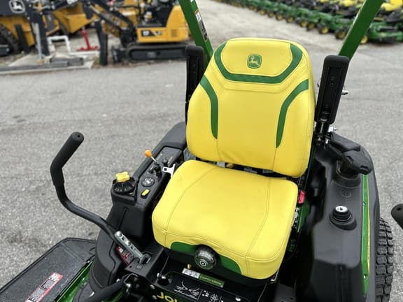 Image of John Deere Z920M equipment image 4