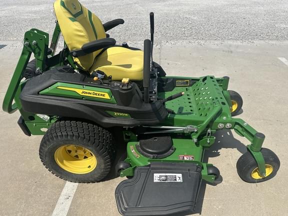 Image of John Deere Z920M equipment image 1