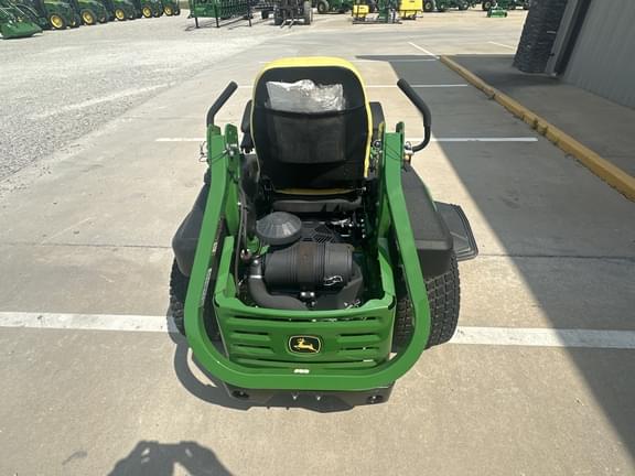 Image of John Deere Z920M equipment image 4