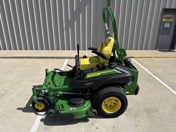 Image of John Deere Z920M equipment image 1