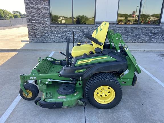 Image of John Deere Z920M equipment image 2
