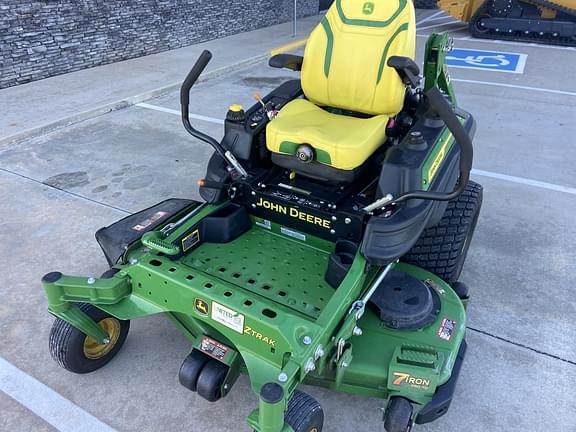 Image of John Deere Z920M equipment image 4