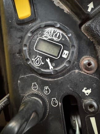 Image of John Deere Z920M equipment image 1