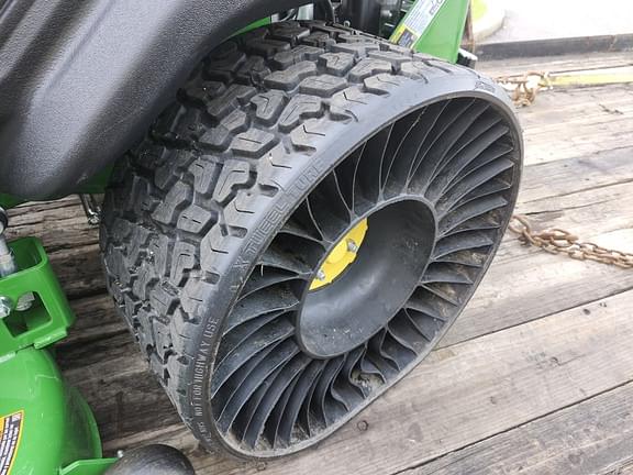 Image of John Deere Z920M equipment image 3