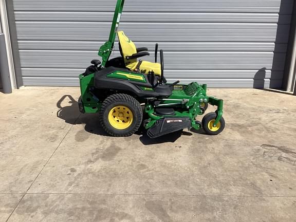 Image of John Deere Z920M equipment image 1