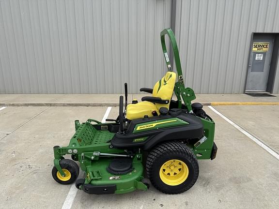 Image of John Deere Z920M equipment image 1
