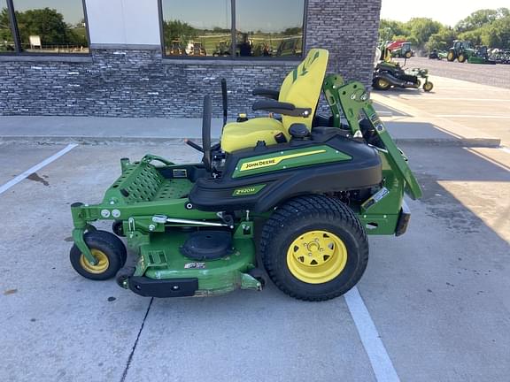 Image of John Deere Z920M equipment image 2