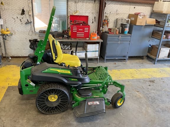 Image of John Deere Z920M equipment image 4