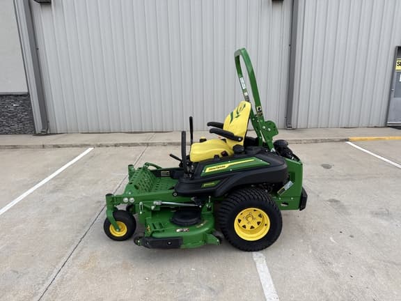 Image of John Deere Z920M equipment image 2