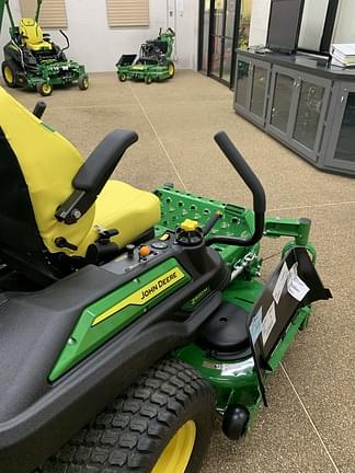 Image of John Deere Z920M equipment image 1