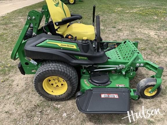 Image of John Deere Z920M equipment image 4