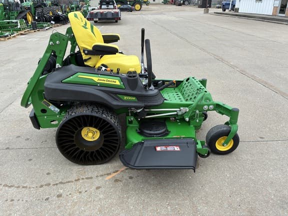 Image of John Deere Z930M equipment image 2