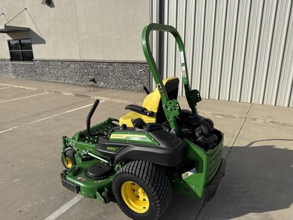 Image of John Deere Z930M equipment image 3