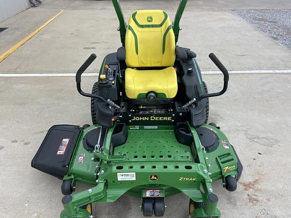 Image of John Deere Z930M equipment image 4