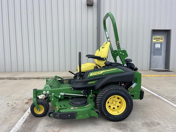 Image of John Deere Z930M equipment image 1