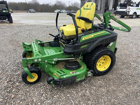 Image of John Deere Z930M equipment image 3