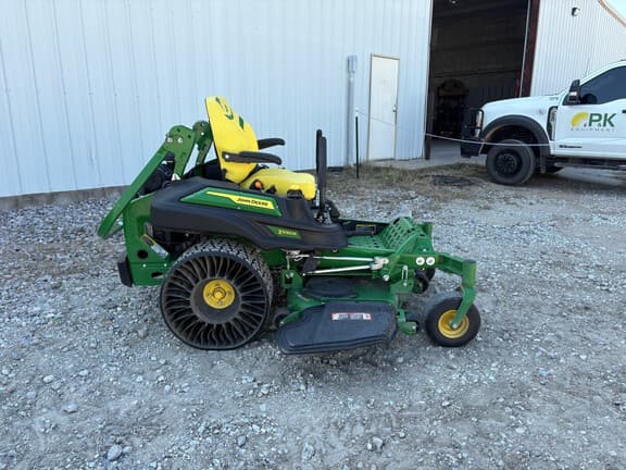 Image of John Deere Z930M equipment image 1
